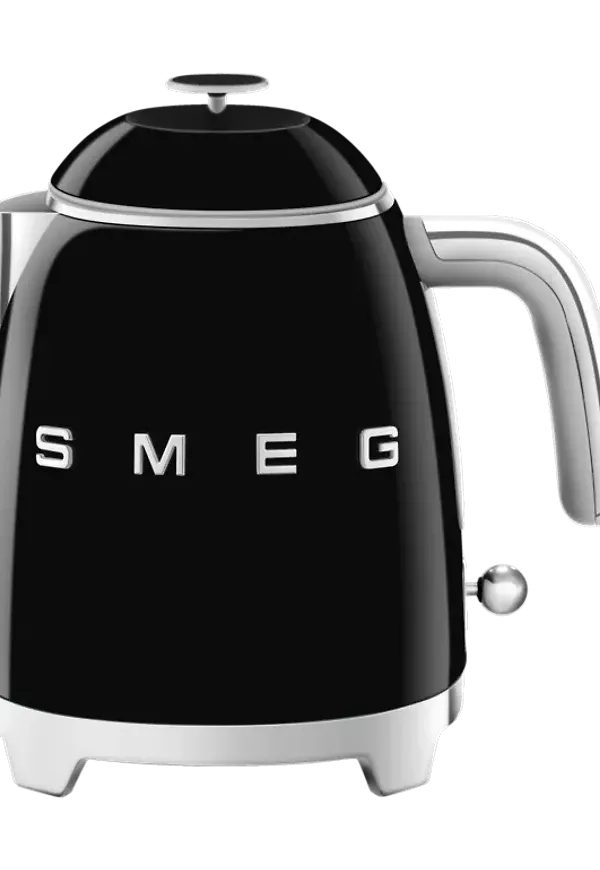 Svart Smeg-vattenkokare i fantastiskt fin modell.