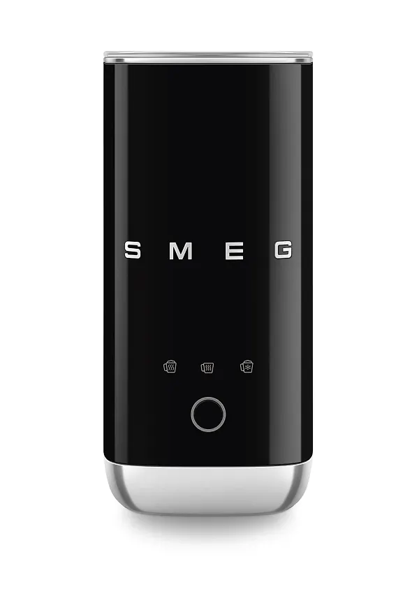 Komfortabel mjölkskummare 2026 från Smeg.