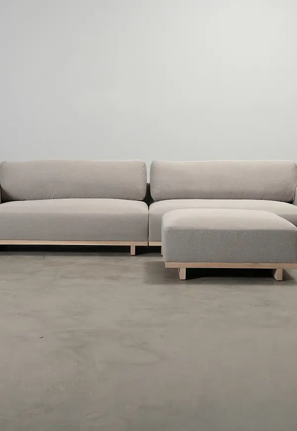 Elegant Soffa som passar bra vid många olika tillfällen.