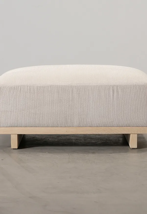 Beige Sofacompany-soffbord i skön modell.