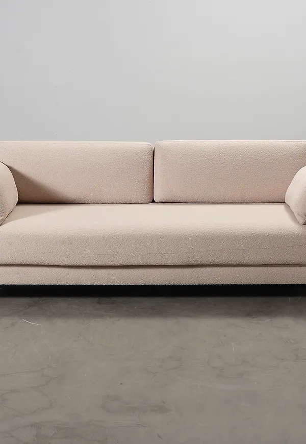 Exklusiv bäddsoffa i beiget från Sofacompany.