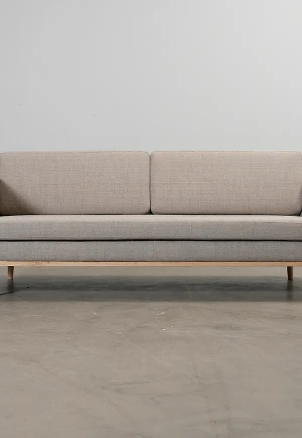 Skön lädersoffa 2024 från Sofacompany.