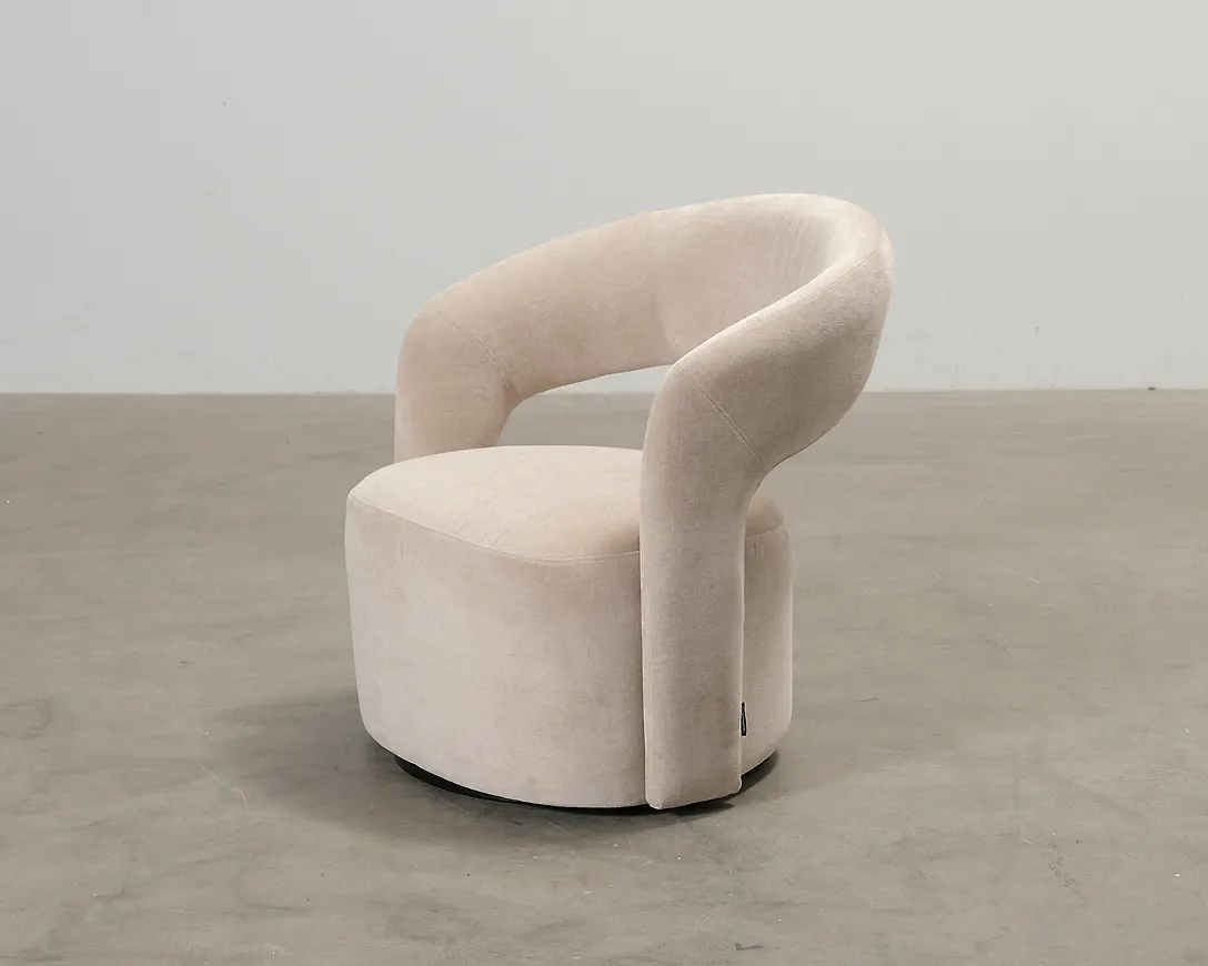 Stilren fåtölj 2025 från Sofacompany.