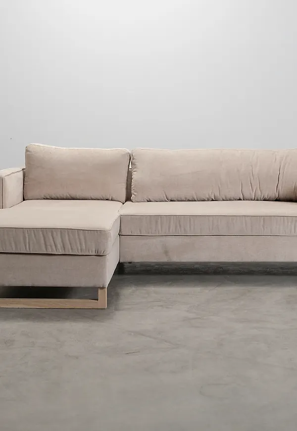 Moderiktig beige soffa 2026 från Sofacompany.