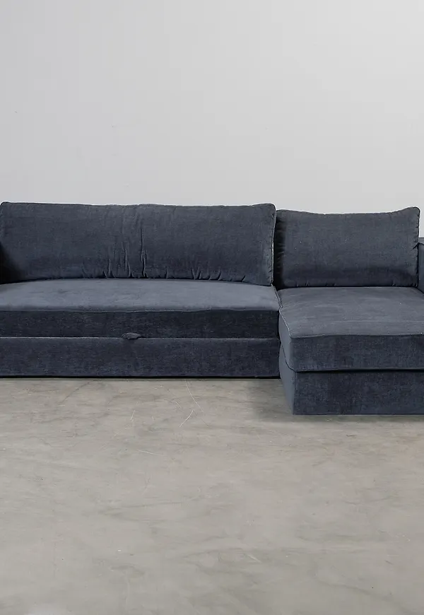 Jättefin Soffa som passar bra vid många olika tillfällen.