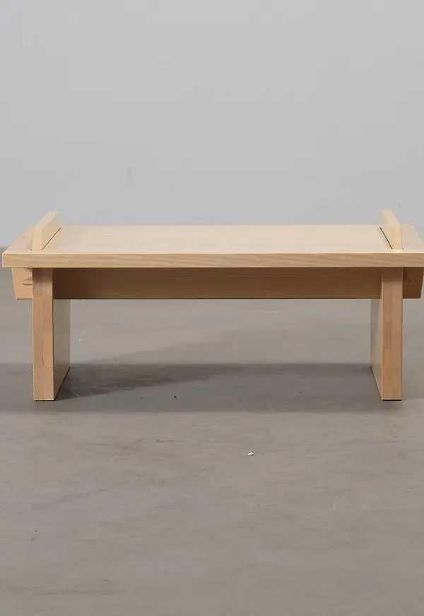 Fantastiskt snygg beige bord 2026 från Sofacompany.