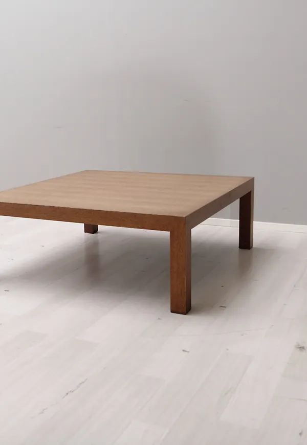 Fantastiskt fin brun bord 2025 från No brand.