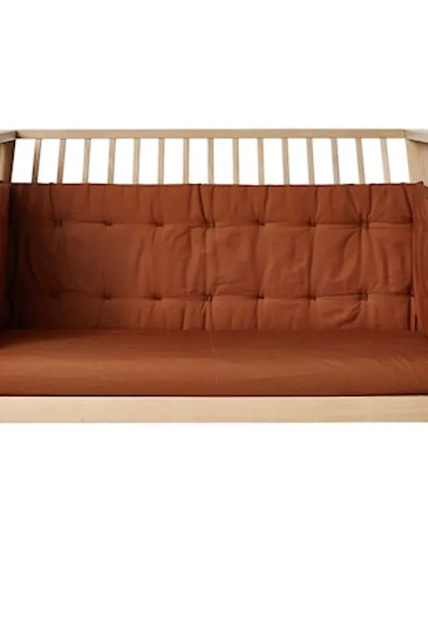 Mysig barnmöbel 2025 från Leander.