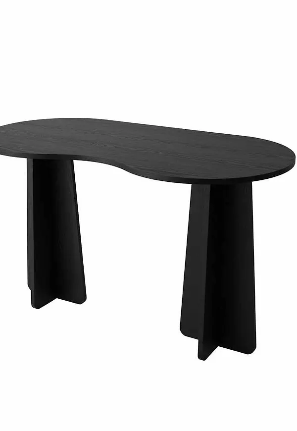Otroligt fin bord som passar bra vid många olika tillfällen.