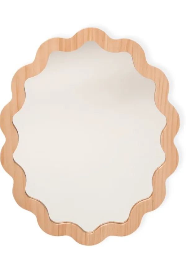 Moderiktig väggspegel 2025 från ÅHLÉNS HOME.