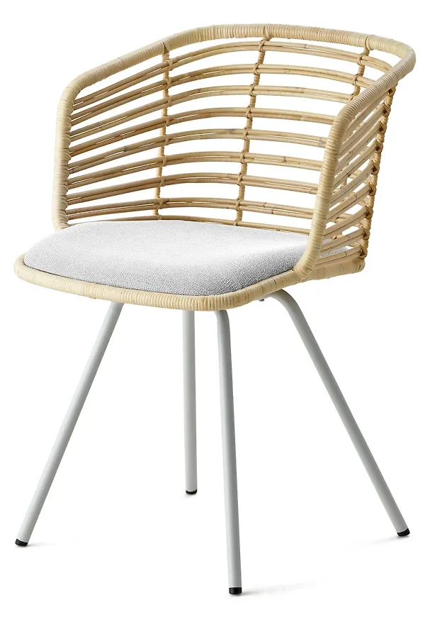 Smickrande matstol 2025 från Cane-Line.