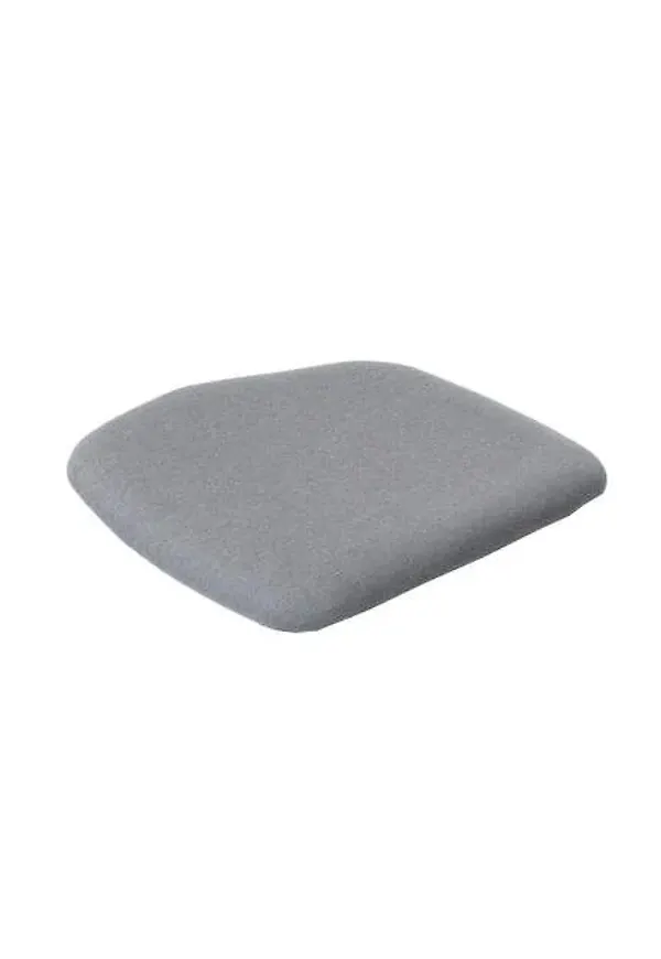 Riktigt snygg Stol som passar bra vid många olika tillfällen.