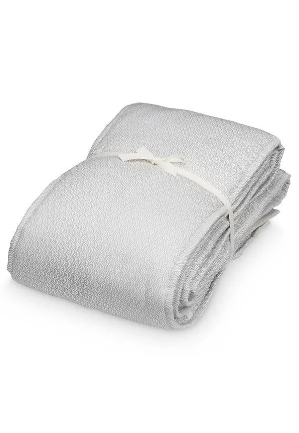 Exklusiv Säng som passar bra vid många olika tillfällen.