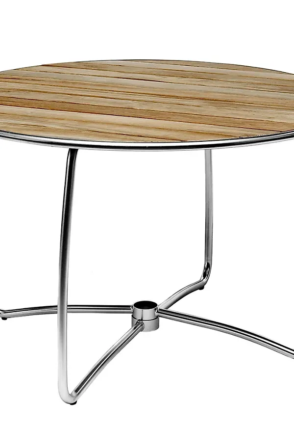 Vacker bord 2025 från Hillerstorp.