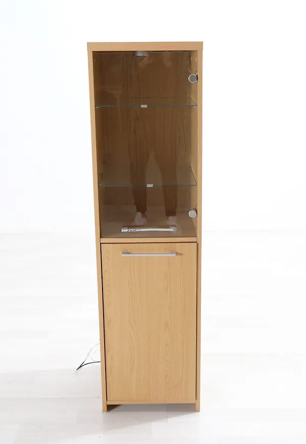 Vitrinskåp som passar perfekt till våren 2025!