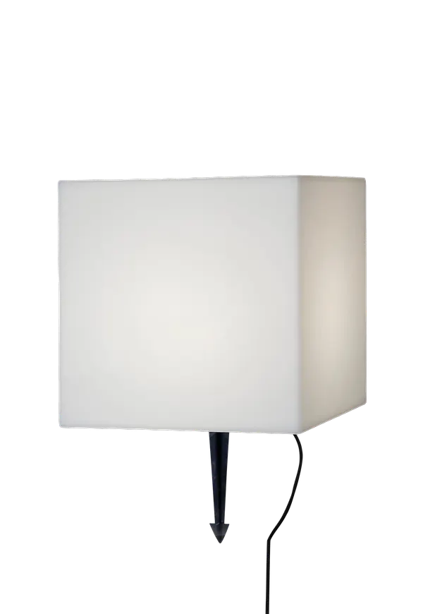 Otroligt fin Lampa som passar bra vid många olika tillfällen.