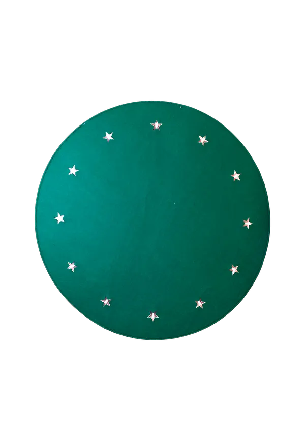 Grön Star Trading-julgransmatta i fantastiskt fin modell.