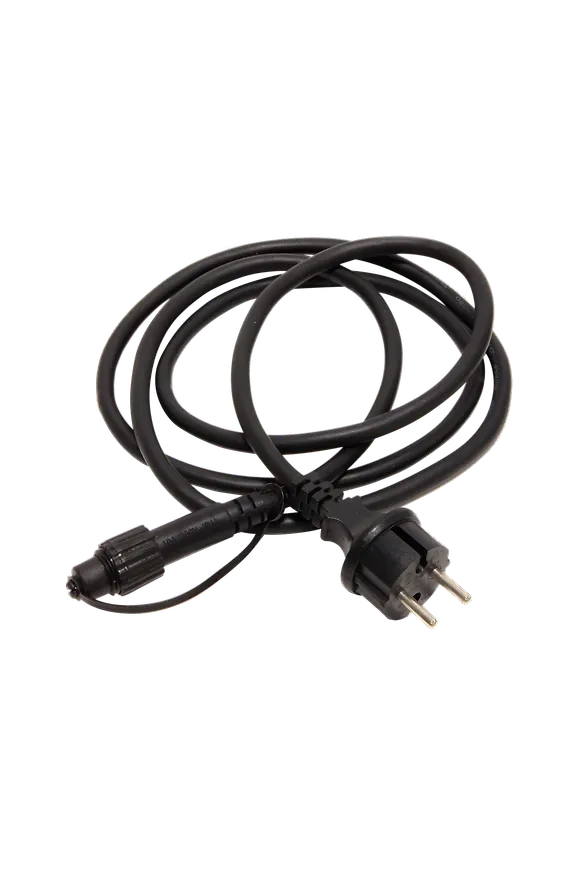 Jättesnygg lampa i svart från Star Trading.