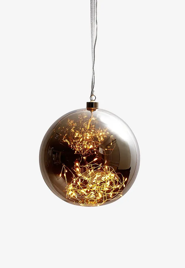Jättesnygg lampa 2025 från Star Trading.