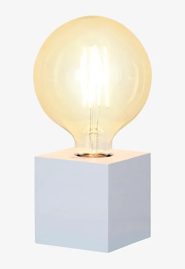 Riktigt trendig lampa i vitt från Star Trading.