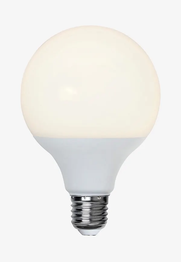 Stilriktig lampa 2025 från Star Trading.