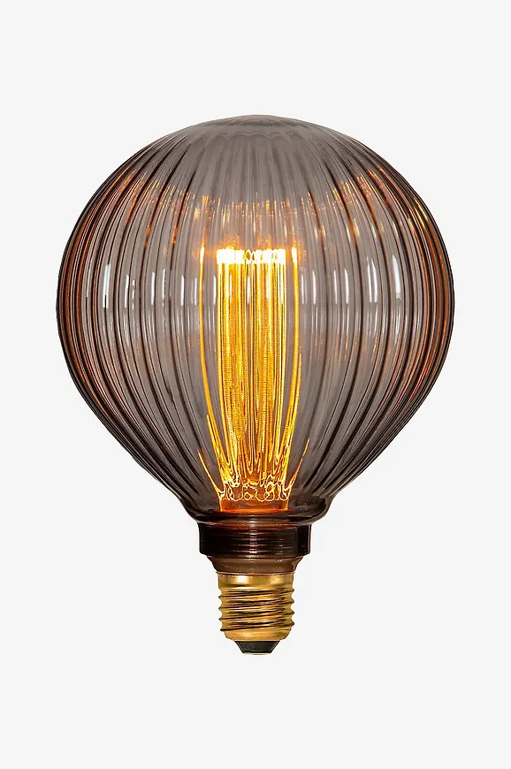 Exklusiv Lampa som passar bra vid många olika tillfällen.