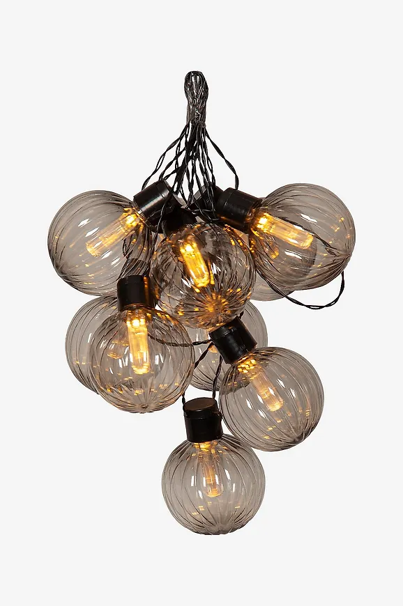 Riktigt snygg Lampa som passar bra vid många olika tillfällen.