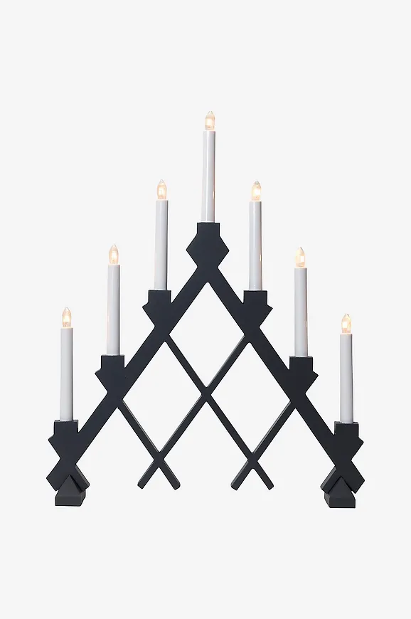 Jättefin Lampa som passar bra vid många olika tillfällen.