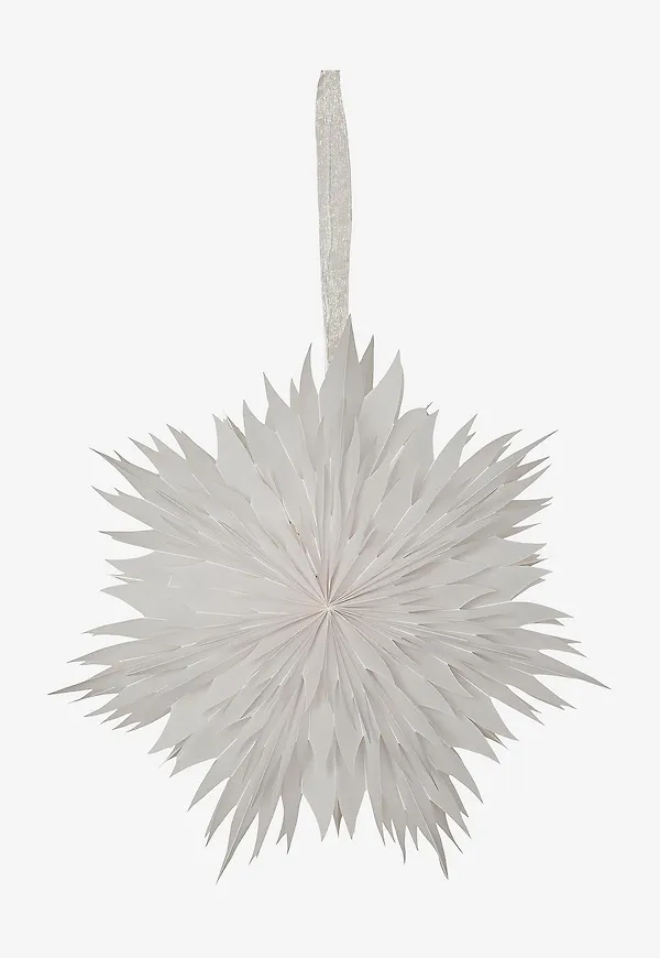 Vit Star Trading-sladdställ i moderiktig modell.