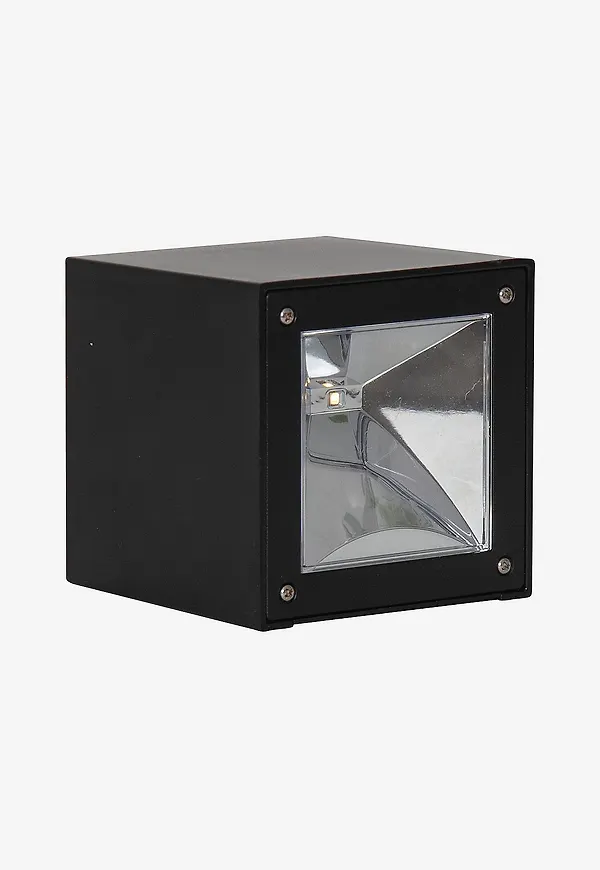 Smickrande lampa i svart från Star Trading.