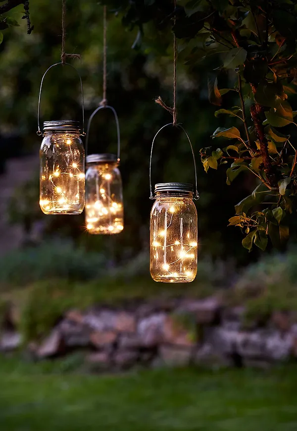 Vacker lampa 2025 från Star Trading.