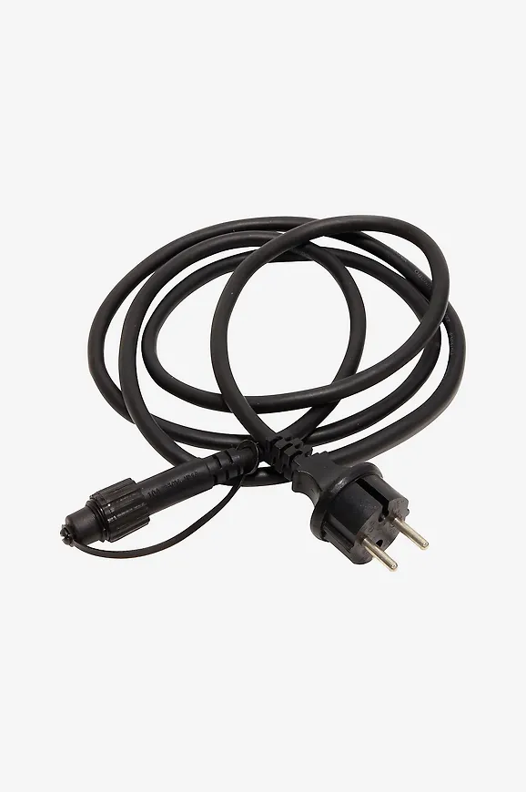 Svart Star Trading lampa som passar perfekt till sommaren 2025!