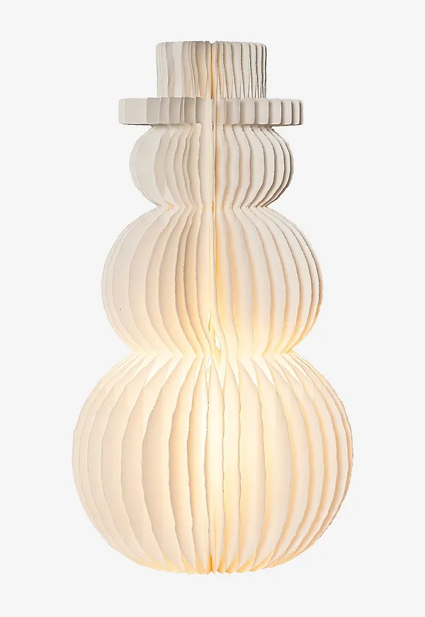 Supersnygg lampa i vitt från Star Trading.