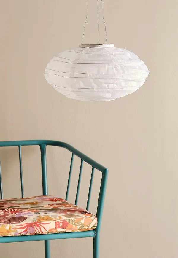 Cool Lampa som passar bra vid många olika tillfällen.