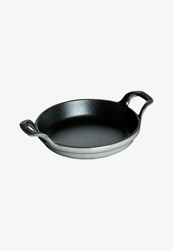 Grå Staub-ugnsform i klassisk modell.