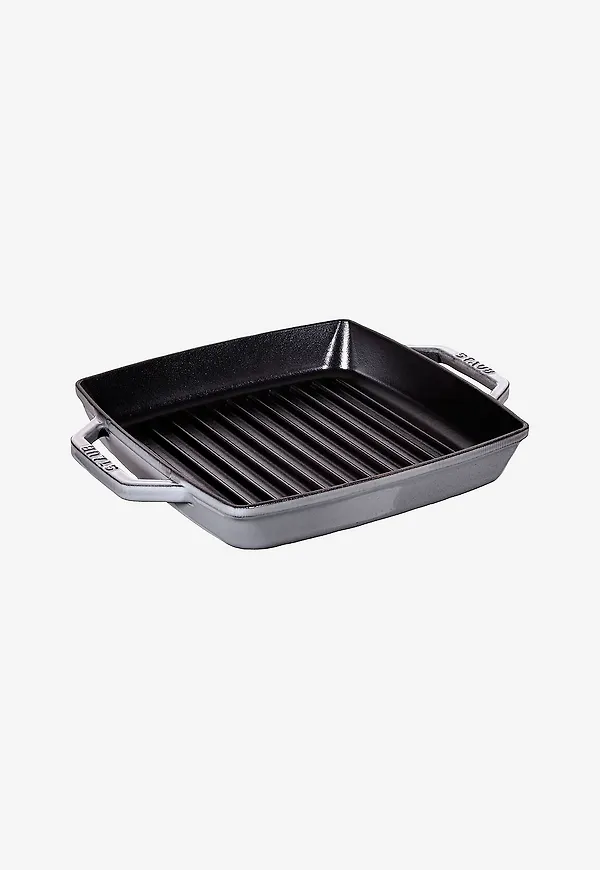 Grå Staub-grillpanna i smickrande modell.