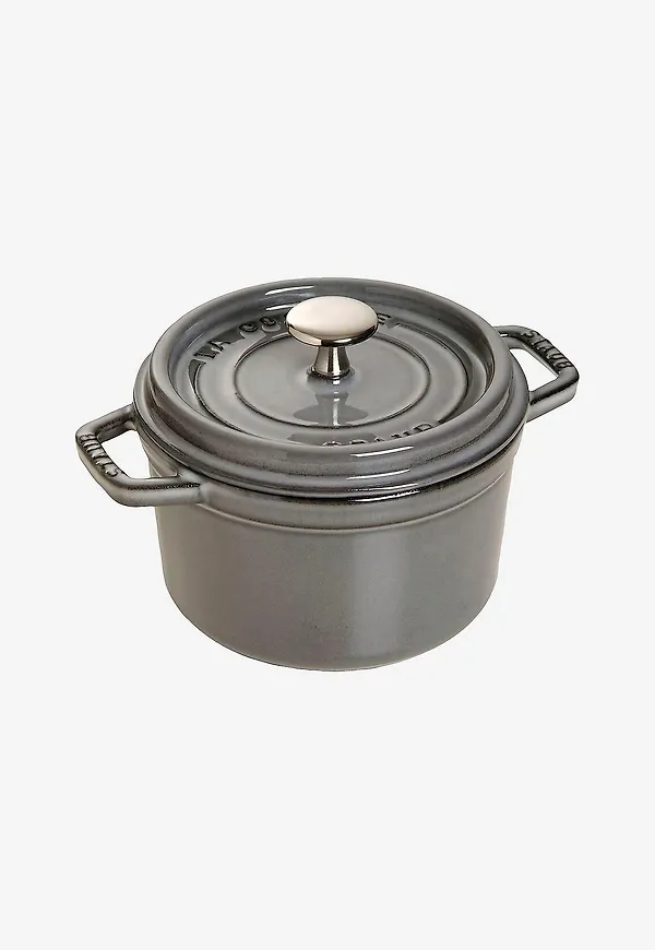 Grå Staub-gjutjärnsgryta i stilren modell.