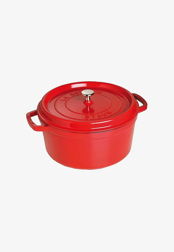 Klassisk gryta i rött från Staub.