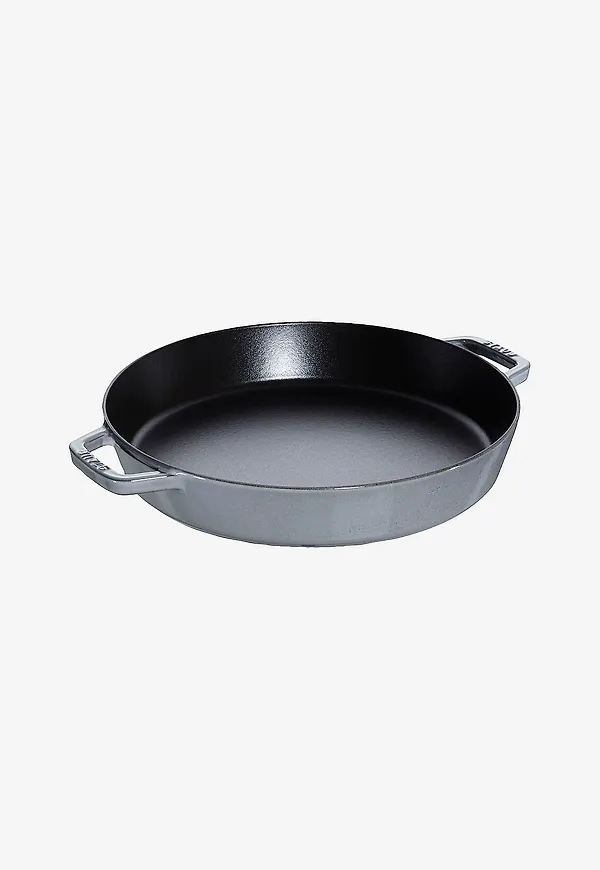 Grå Staub-stekpanna i ikonisk modell.