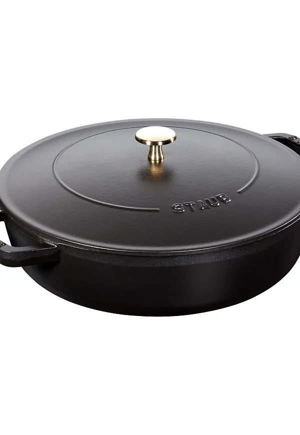 Svart Staub-traktörpanna i moderiktig modell.