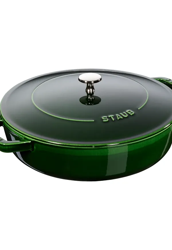 Grön Staub-traktörpanna i komfortabel modell.