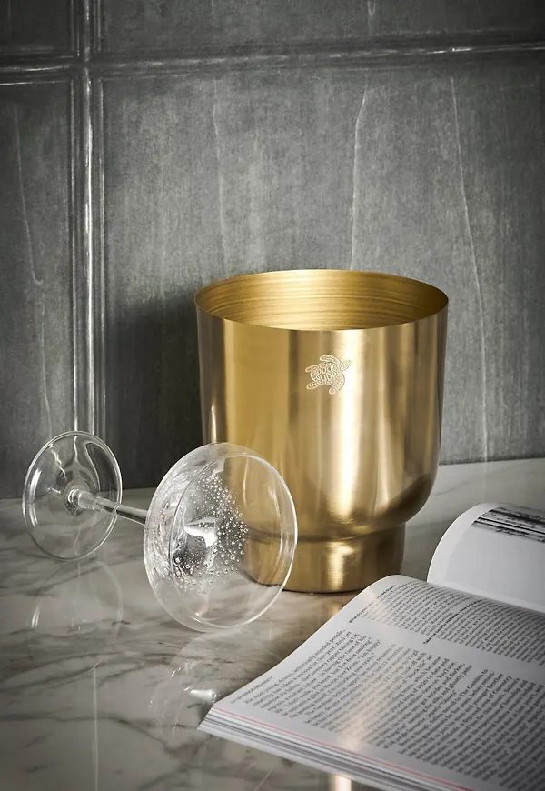 Modern blomkruka 2025 från Staycation.