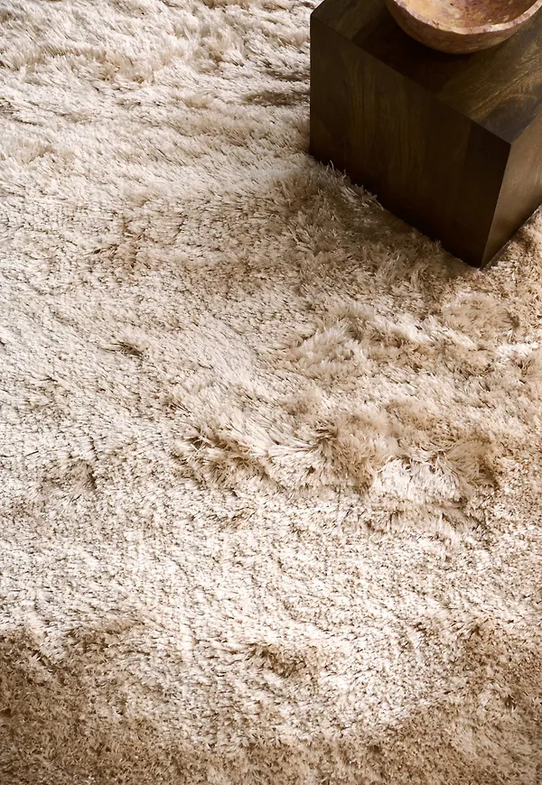 Riktigt snygg matta i beiget från Staycation.