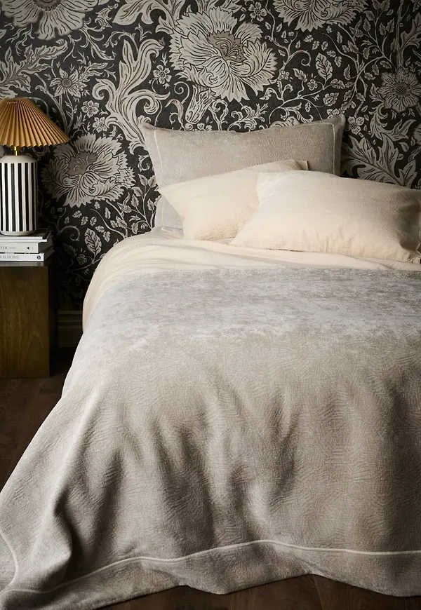 Riktigt trendig enkelsäng 2025 från Staycation.