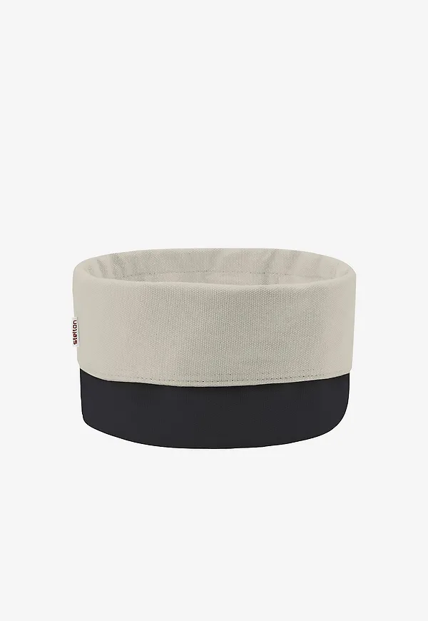 Supersnygg brödkorg i svart från Stelton.
