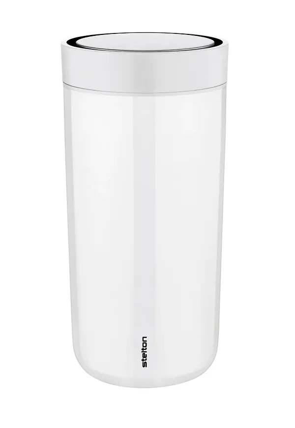Otroligt snygg termosmugg i vitt från Stelton.