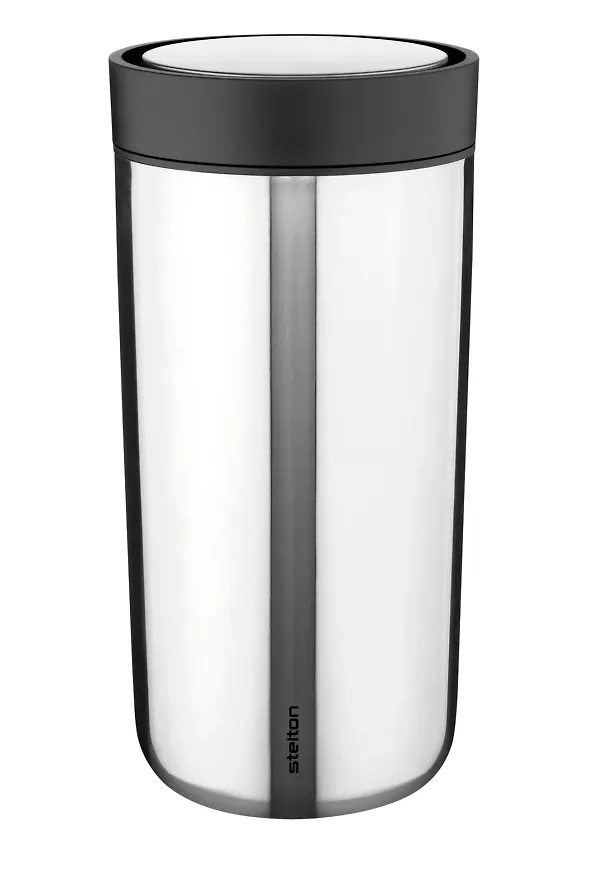 Silverfärgad Stelton-termosmugg i fantastiskt fin modell.