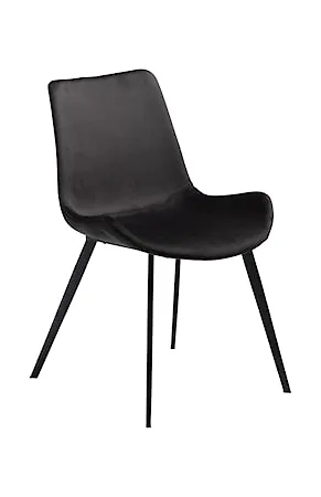 Klassisk Stol som passar bra vid många olika tillfällen.