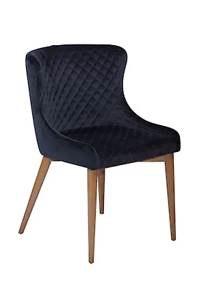 Cool svart stol 2025 från Dan Form Denmark.