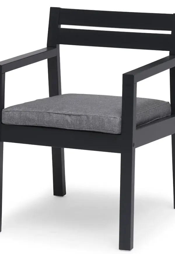 Jättesnygg grå matbord 2025 från Hillerstorp.